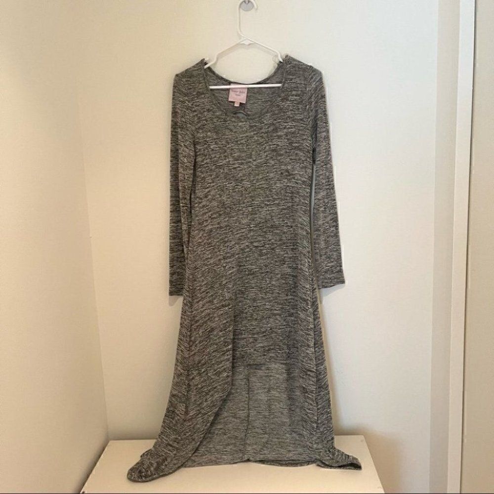 Romeo & Juliet Couture Long Sleeve High Low Dress